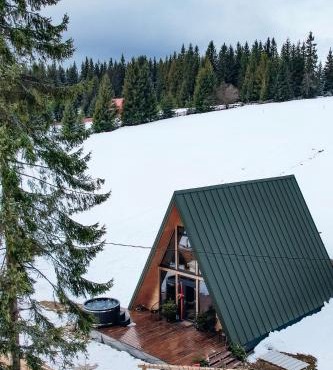 La Știubei Cabin in Marisel