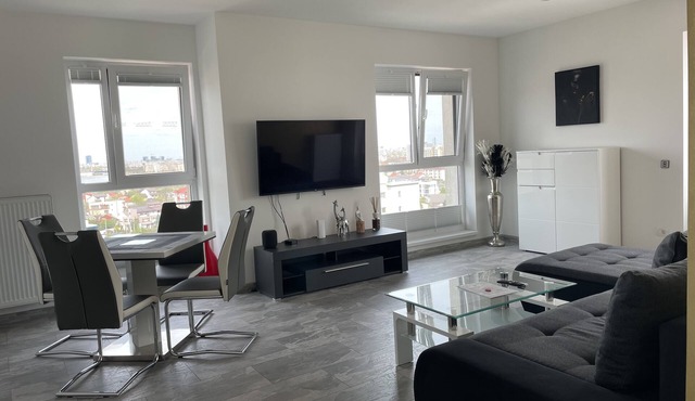 Lakeview 2 Room Penthouse Rooftop Terrace W15 in București