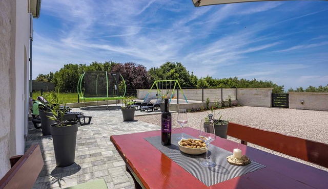 Lara Holiday Home