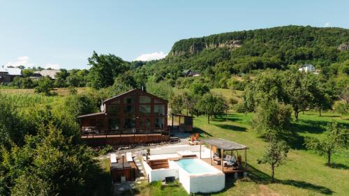 Le Chalet M - Cabană cu o panoramă de poveste. in Sisesti
