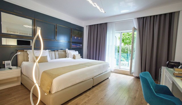 Lebada Luxury Resort & Spa in Crisan