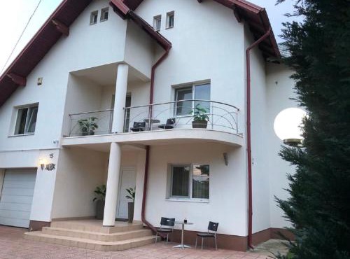 Lilu House in Campina