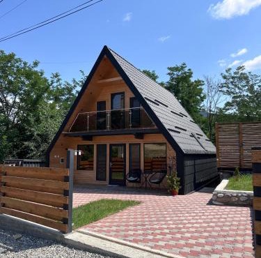 LKS A-frame in Corbi
