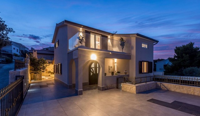 LLuxury Villa Desire with sea view, private pool, BBQ..