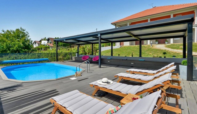 Look forward to a wonderful vacation near great destinations!
