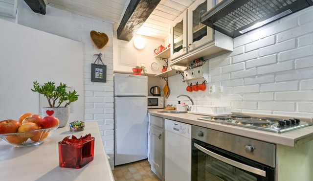 Look forward to this well-located vacation home with activities for the whole family.