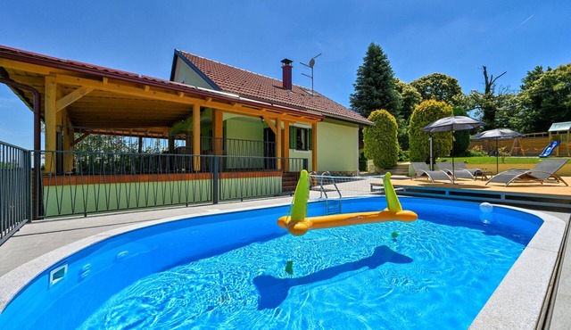 Lovely home in Imbriovec Jalzabetski with sauna