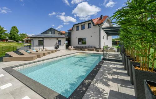 Lovely Home In Vinogradi Ludbreski With Sauna