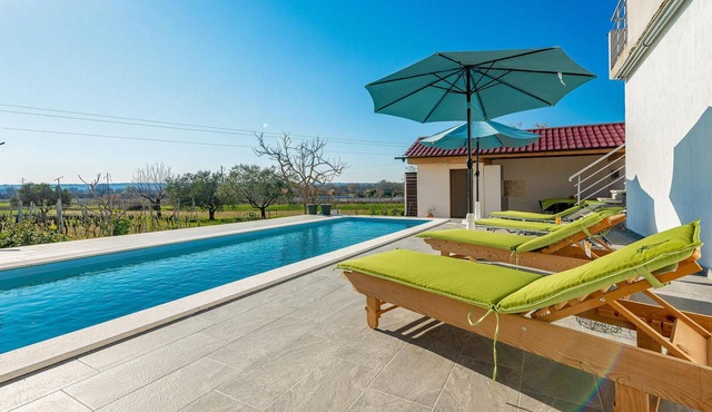Lovely home in Galovac with private swimming pool, can be inside or outside