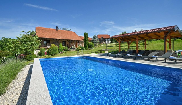 Lovely home in Luzan Biskupecki