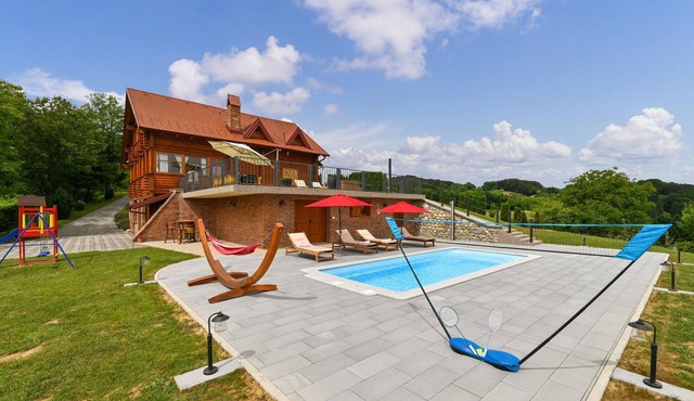 Lovely home in Veliko Trgovisce