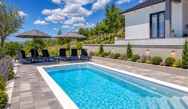 Lovely Home In Hrvace With Outdoor Swimming Pool