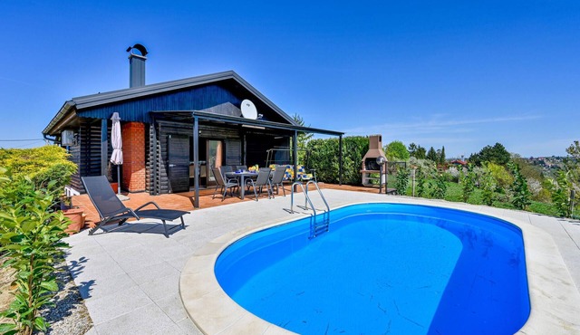 Lovely home in Kneginec with sauna