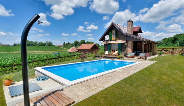 Lovely home in Starcevljani