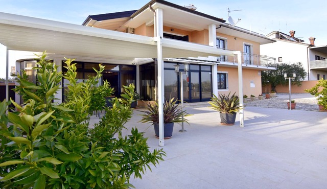Lovely new apartment with terrace Aeneas 1