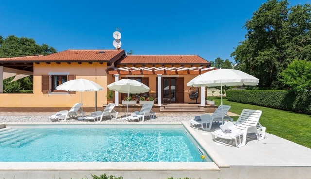 Lovely Villa Dora with a swimming pool