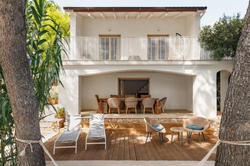 LUMA HVAR Premium Beachfront Villa 1st Row to Sea in Ivan Dolac