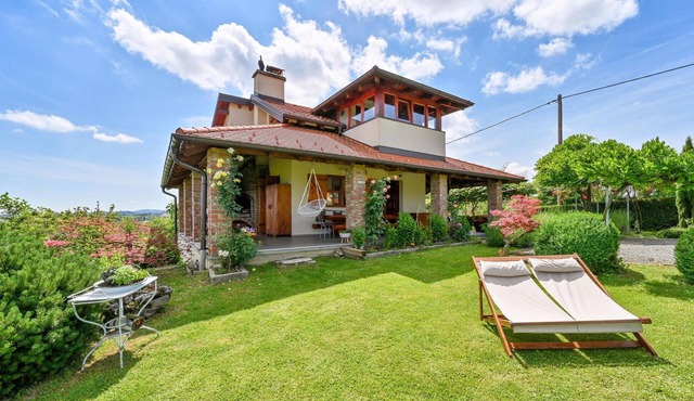 Luxurious home in Gornji Kneginec with WiFi