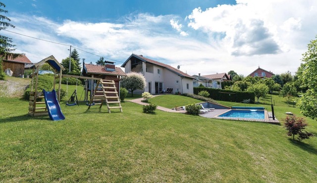 Luxurious home in Starjak