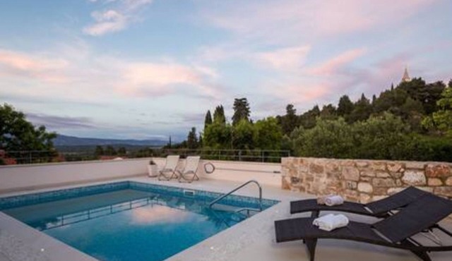 Luxurious Villa with Stunning Views in Hvar
