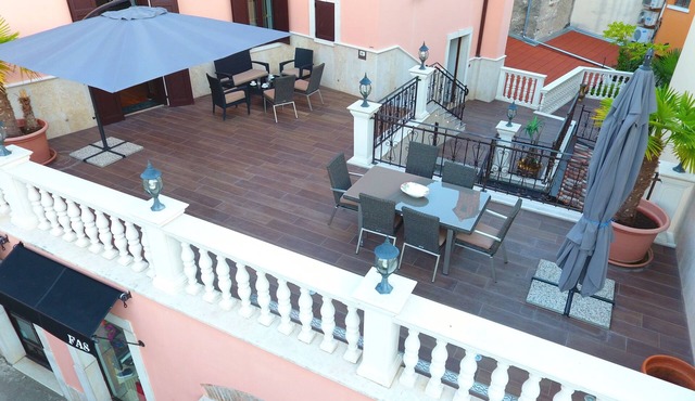 Luxury Apartment in exquisite Bed & Breakfast Villa Hasi in center of town ! in Porec