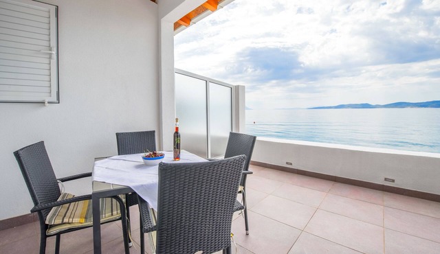 Luxury apartment on the beach 1