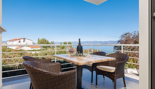 Luxury apartment Tunera 4 in Malinska
