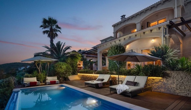 Luxury Beachfront Sea Side Villa Issa with private pool right at the beach with sea mooring on Vis island in Milna