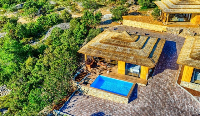 Luxury Bungalow New Horizons III