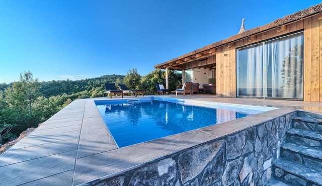 Luxury Bungalow New Horizons IV