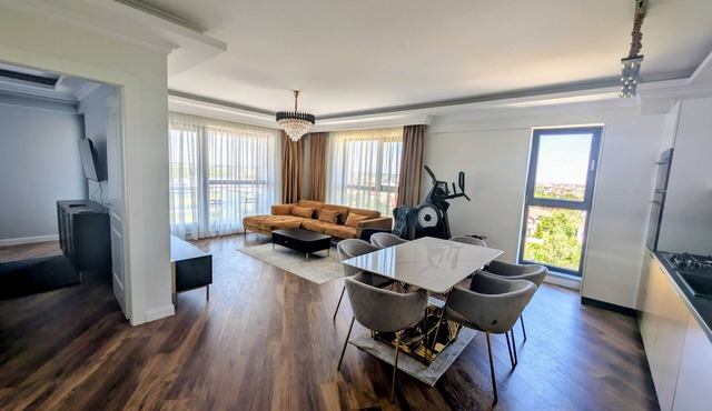 Luxury Hideaway, Parking & Self Check-In in Pipera - North Bucharest in Voluntari
