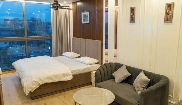 Luxury studio apartment—family/couple friendly—w/rooftop garden and pool in Jaipur