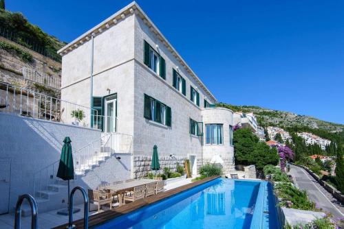 Luxury Villa Castello Dubrovnik with pool & sauna near Old Town in Dubrovnik