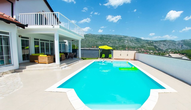 Luxury Villa Horizon in Blagaj