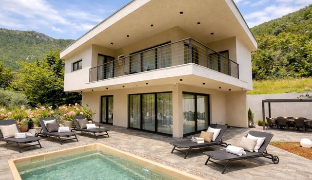Luxury Villa Draga Pearl near Sea by Villas Guide in Mošcenicka Draga