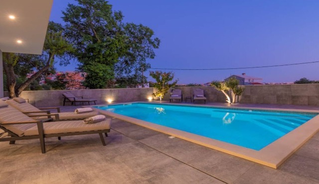 Luxury Villa IN with Heated Pool,Jacuzzi and Sauna,Split