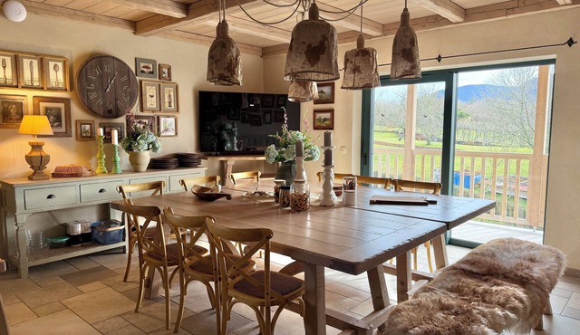 Luxury Villa Kras 5 Bedrooms Outdoor Kitchen Near Trieste in Dutovlje