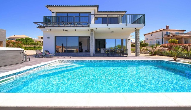 Luxury villa Lucija with heated pool