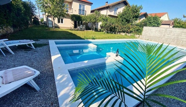 Luxury Villa Maria - Pool & Jacuzzi - 8 Min To Mostar in Mostar