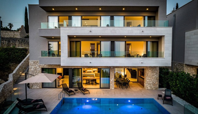 Luxury Villa Maris with infinity pool