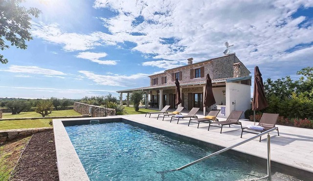 Luxury villa with a sauna, home cinema and a gym