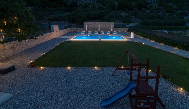 Magnificent Holiday home in Seoca
