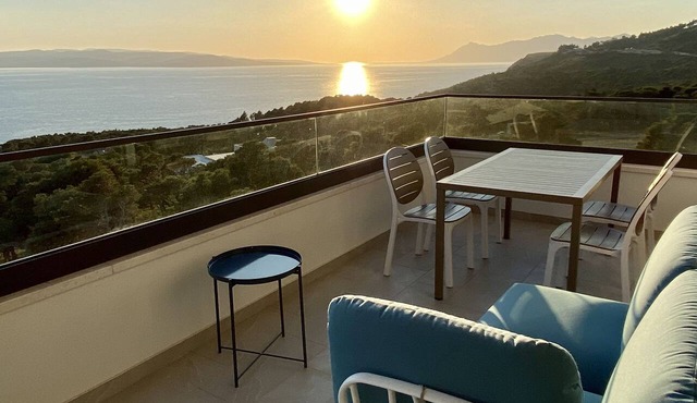 MakAzura Sunset - beautiful apartment with breathtaking views in Makarska