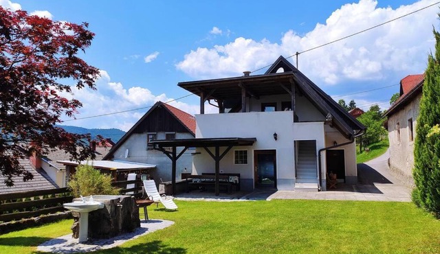 MaLu apartment in nature with terrace in Jakovica