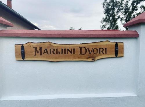 Marijini dvori