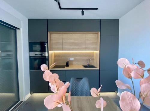 Marina Bay - Exclusive Apartment with Private Pool and Adriatic Sea View