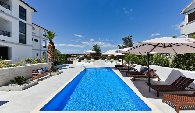 Mediterraneo Garden Apartments