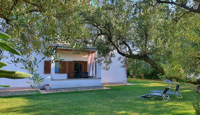Meri Apartment Zambratija Near the Sea, Terrace, Garden & Parking in Zambratija