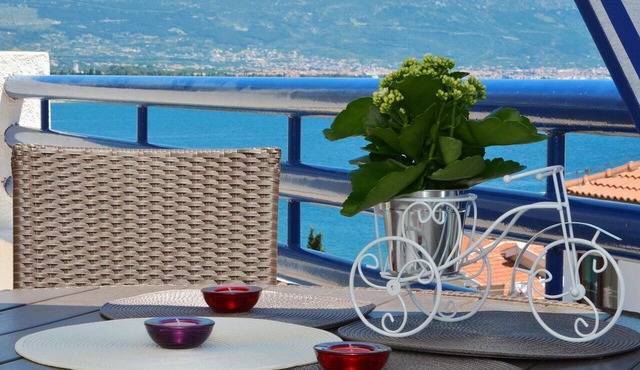 MIANA, comfy 2 bedroom apartment, 170m from a beach
