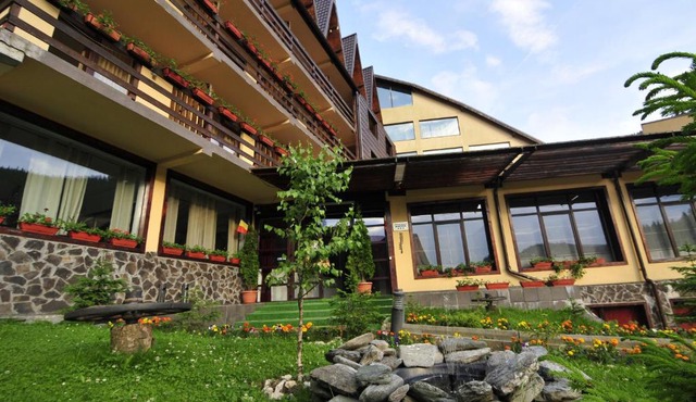 Mistral Resort in Moieciu de Sus